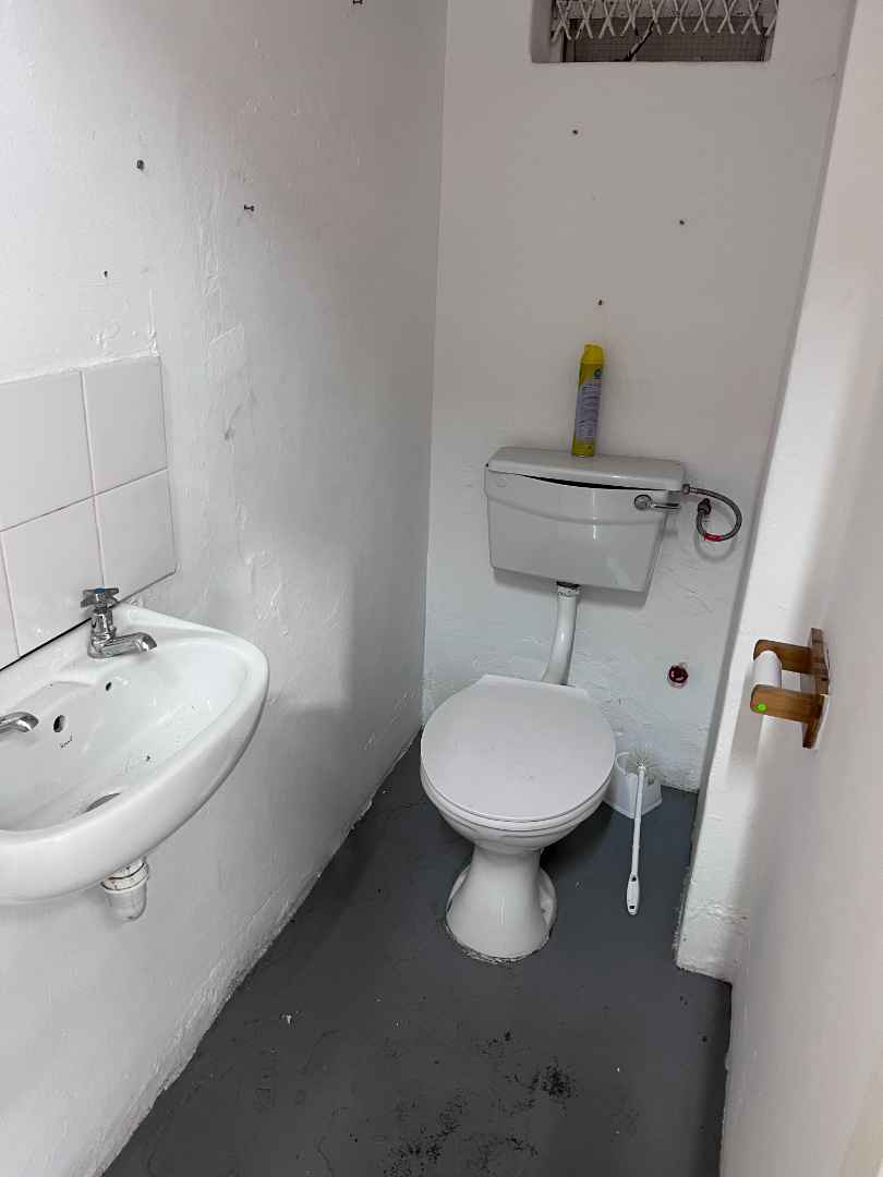 To Let commercial Property for Rent in Gardens Western Cape